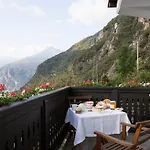 Masoun Dou Caro Pensión 4*