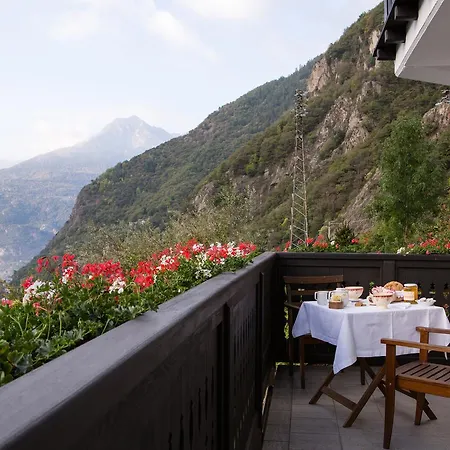 Pensión Masoun Dou Caro 3*